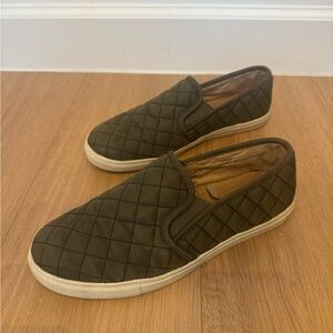 Quilted Slip-On Women's Loafers - Olive Green